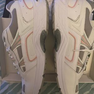 Brand New in box Vionic walking sneakers